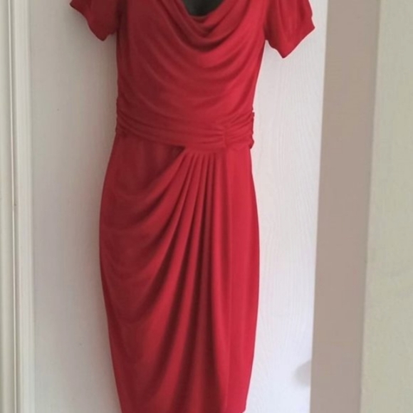 ⭐️ Host Pick ⭐️ x 2  VINTAGE | Ruby Red Ruched Dress - Picture 5 of 9